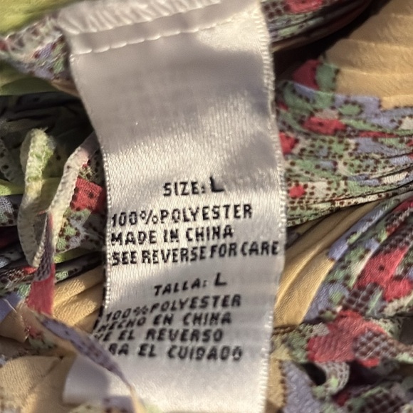 Kaely N-MAX Floral pleated cold shoulder short sleeve Top blouse fringe Sz L - Picture 6 of 6